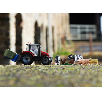 Спецтехника Britains Модель трактора Massey Ferguson 5612 с вилами и фигурками 1:32 (43205) Винница - изображение 4