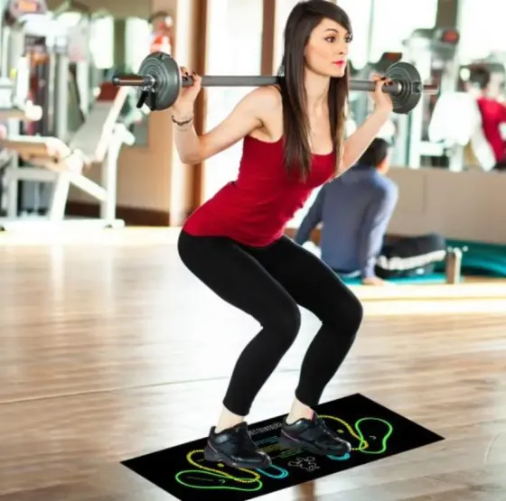 Коврик для упражнений Clefairy идеально подходит для приседаний с направляющей для стоп Коломия