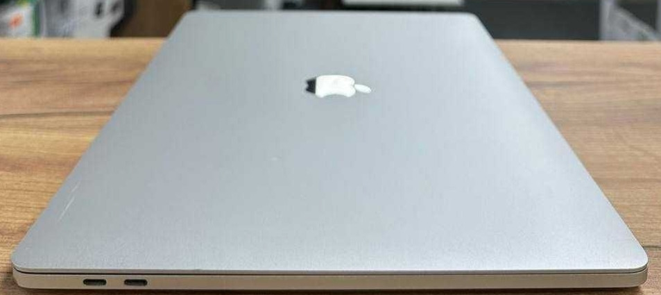 Ноутбук MacBook Pro 15 (2018) i7/ 16/512Gb. Київ - фото 3