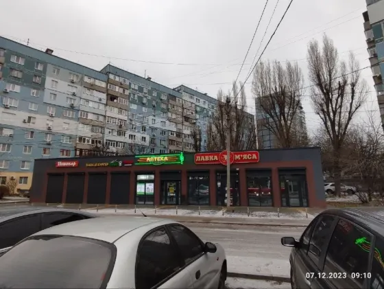 Продам Риночний комплекс Терещенковська 22 (нові чорні Павільйони) з водой і каналізацією. з Орендарями (на довгий строк). Червона лінія, окремі входи Дніпро