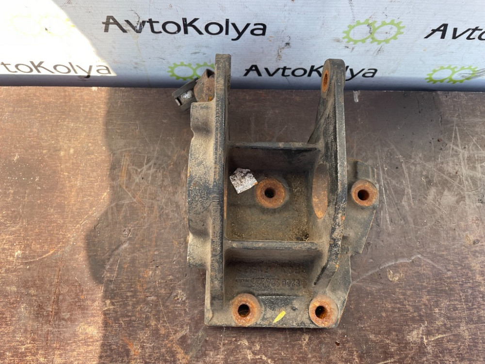Кронштейн промвала правий Renault Master 2.2 dci / 2.5 dci 1998-2010 (8200684227) Ковель - фото 6