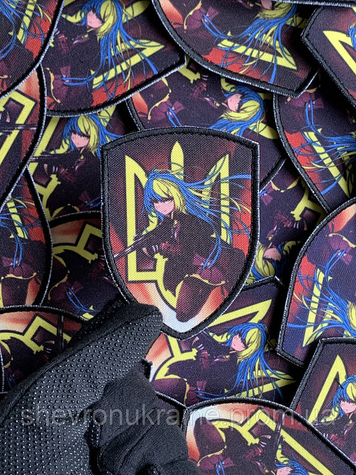 Друкований шеврон Аніме Дівчина (Форма щит. На липучці) Розмір 9x6.5см Київ - фото 5