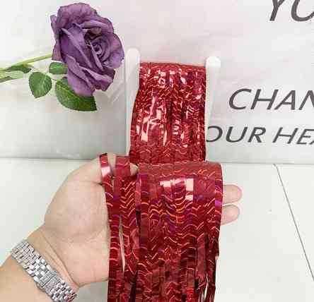 Дождик для фотозоны с блестящей голограммой 2 м на 1 м красный Киев