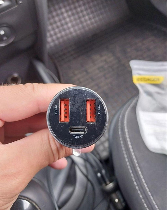 Автомобільне зарядне з вольтметром 80W 2USB, 1Type-C Essager Київ - фото 4