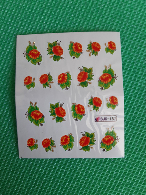 Наклейка на ногти цветочки - размер стикера 6*5см, инструкция по применению есть в описании товара Киев - изображение 1