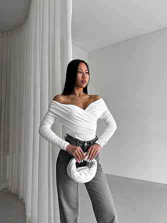 Женский романтичный боди с открытыми плечами трикотаж масло Молочный Одесса