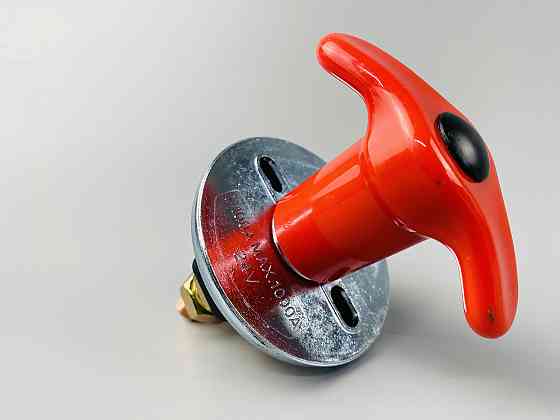 Вимикач маси універсальний, механічний 12/24В (червона мідь) 100A Мукачево