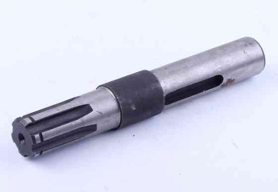 Вал шестерни неподвижной дополнительной передачи Хинтай 120/220 Мукачево