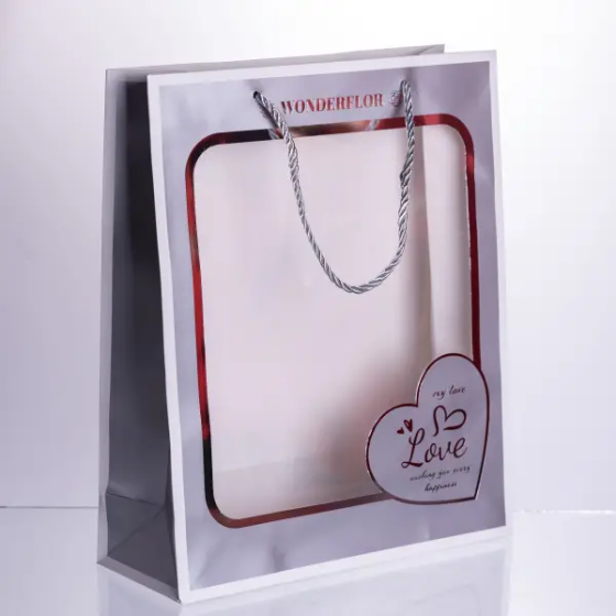 Yiwu Набір подарункових пакетів з паперу Love з віконцем 12 шт 26×10×32 см HP-10359-18 Коломия