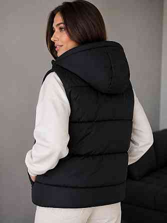 Женская жилетка Lady Yep 7015-2 с капюшоном средняя длина черная, черный, 42 Киев