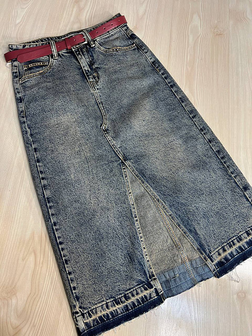 Юбка женская джинсовая ZJY 68007 разрез спереди стрейчевая ниже колена с ремнем темно-синяя, темно-синий, 28, 28, 72 см, 97 см Киев - изображение 3