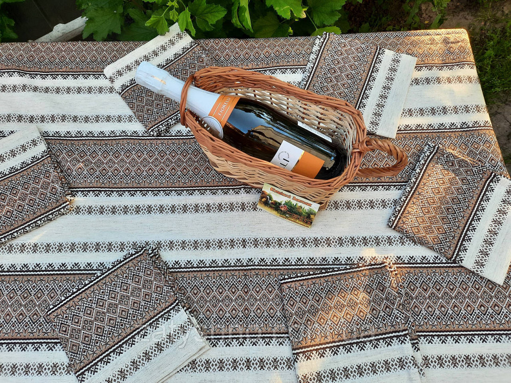 Вишита скатертина на кухонному столі в кавовому кольорі Київ - фото 10