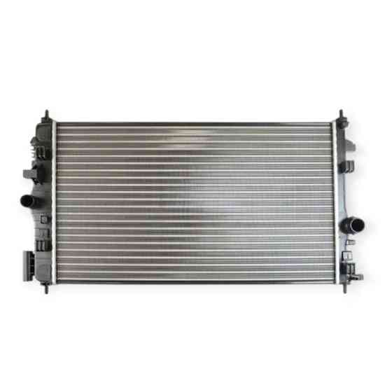 Радіатор двигуна Opel Insignia A 2.0CDTI 08-охолодження Мукачево