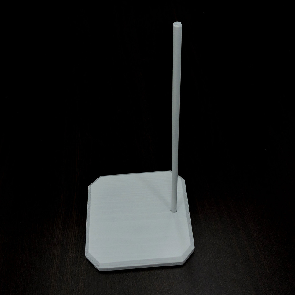 Подставка для кукол 