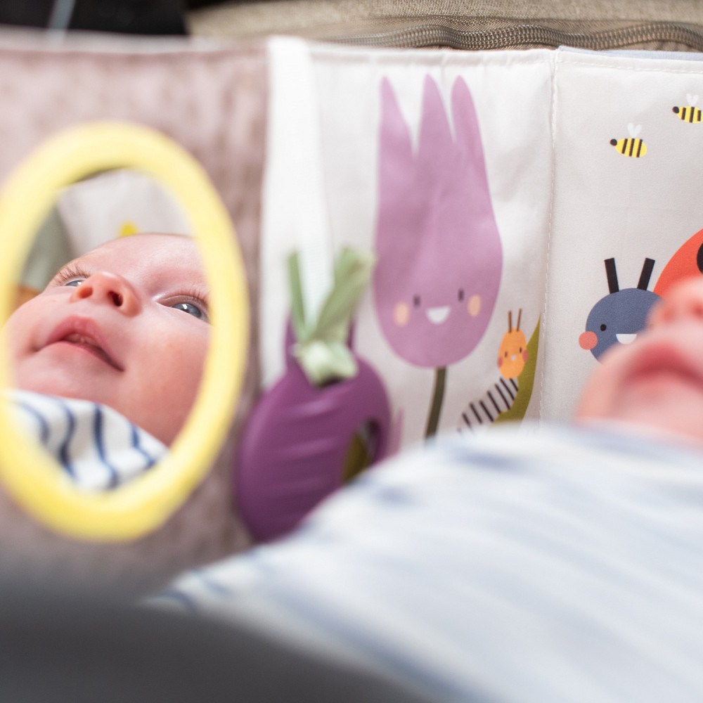 Розвиваюча книжка-розкладушка колеції Садочок у місті – Зайчики Дніпро - фото 6