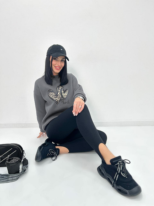 Базовий жіночий світшот "Be kind" Турція оптом | Батал Київ - фото 3