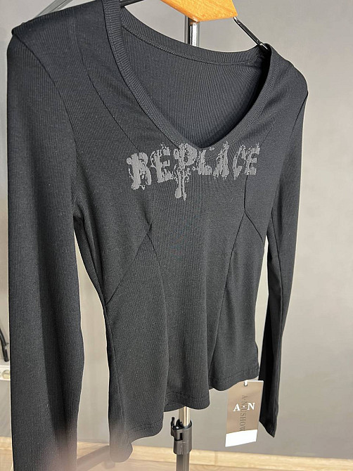 Лонгслів жіночий A-N 25079 рубчик реглан v-виріз з написом принт корсетні шви one size, чорний, one size Київ - фото 5