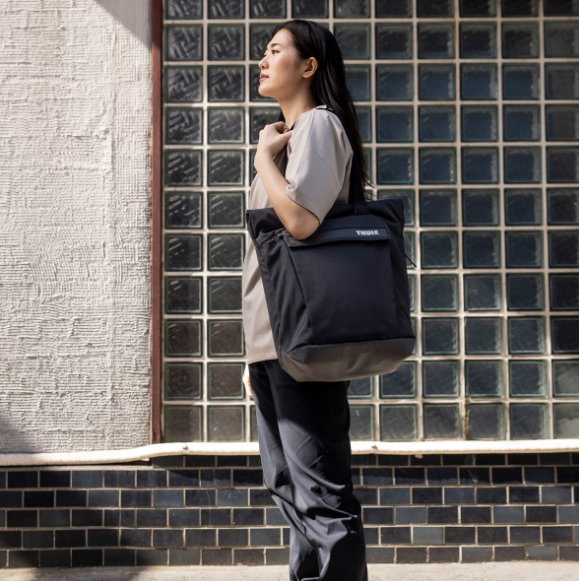 Сумка Thule Paramount Crossbody Tote 22L PARATB-3116 Black (6949022) Київ - фото 4