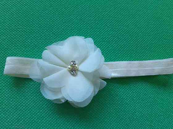 Детская повязка с цветком бежевая - размер цветка 6,5см, размер универсальный (на резинке) Киев