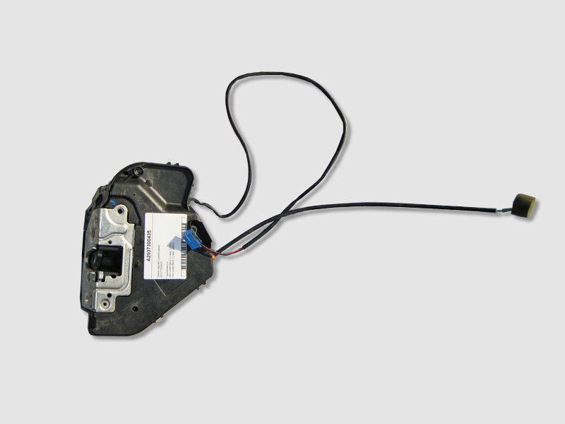 Mercedes-Benz  A2037300435 Замок задніх правих дверей C-Class W203 Одесса - изображение 1