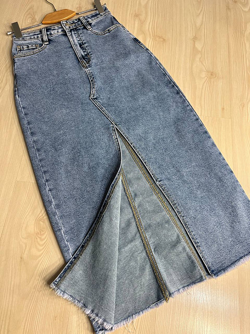 Спідниця жіноча джинсова Moss 502 довга з бахромою розріз попереду стрейчева блакитна, блакитний, 26, 26, 72 см, 97 см Київ - фото 3