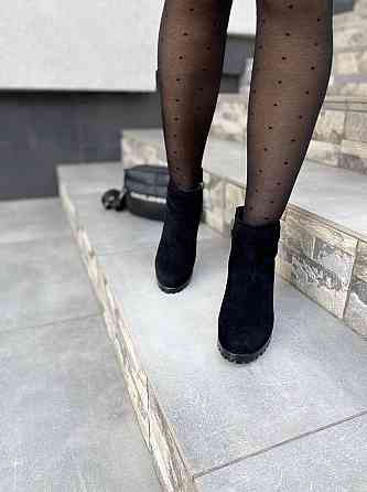 Черевики жіночі VELONY чорні натуральна замша висота 10см каблук 8,5см 35р.-22,5см. (1173) Коломия