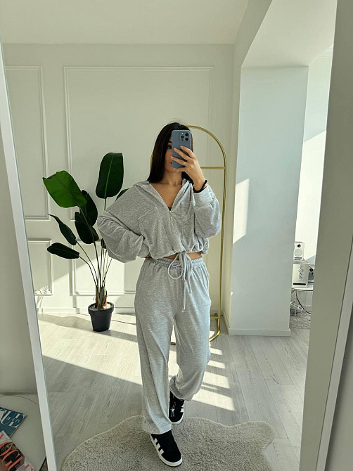 Женский плюшевый прогулочный костюмчик двойка: кофта и штаны плюшевый велюр Серый, 42/44 Одесса - изображение 1