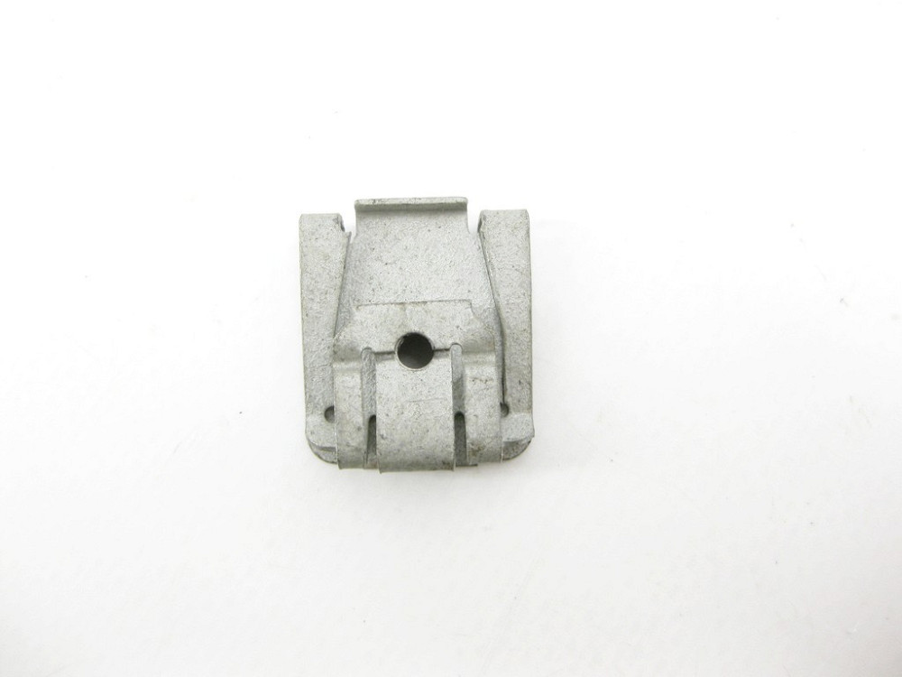 Mercedes-Benz  A0049943145 Скоба кріпильна з різьбленням M4,8 E-Class W212 W212 C207 CLS C218 C219 C-Class W204 ML GLE W165 GL GLE X166 W167 C292 Одесса - изображение 2