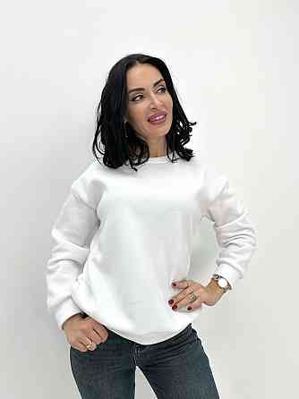 Базовый однотонный свитшот 