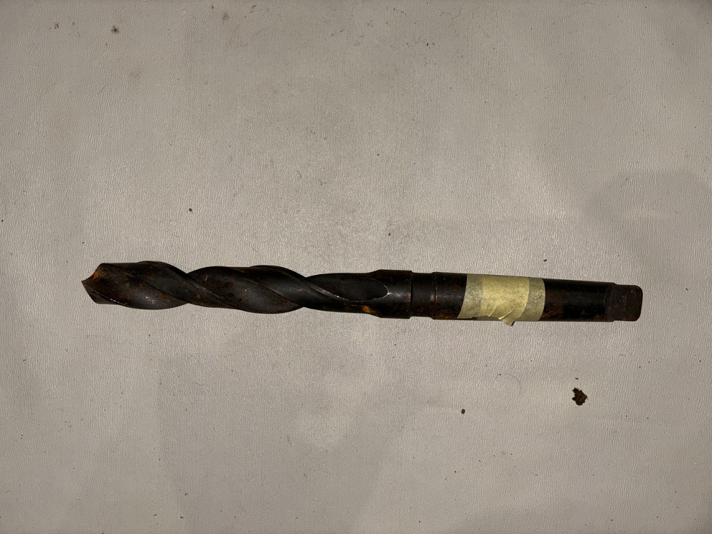 Сверло с коническим хвостовиком 24.5 мм. Р6М5. СССР. Харьков - изображение 1