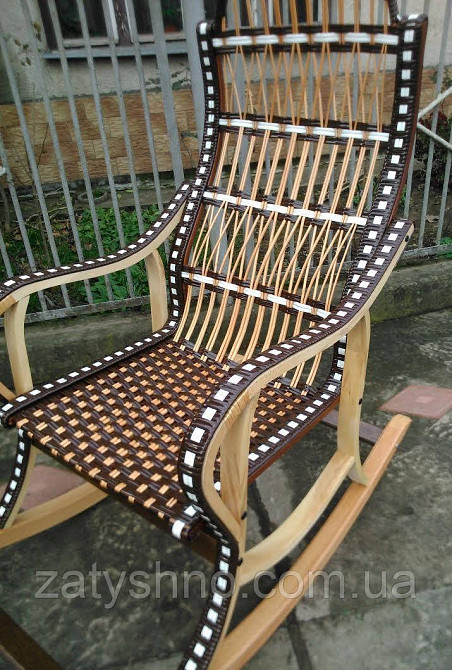 Крісло гойдалка плетене з лози чорна Київ - фото 5