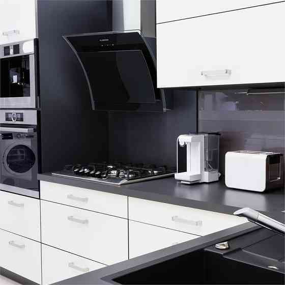 Вытяжка Sabia из защитного стекла, без головки, 60 см, настенный монтаж, черный (Германия, читать описание) Ровно