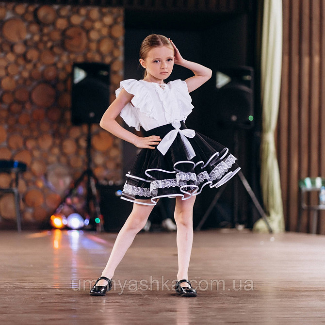 Гарна шкільна спідничка з білим мереживом Кривий Ріг - фото 7