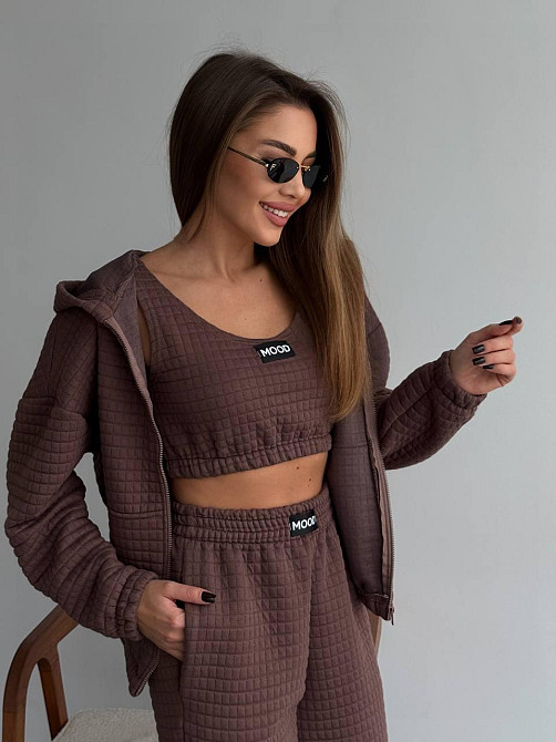 Жіночий прогулянковий костюм трійка: кофта топ і штани Капітон Одеса - фото 4