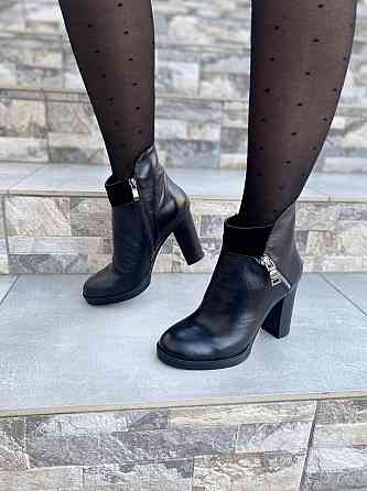 Черевики жіночі D and V чорні натуральна шкіра висота каблука 9см розмір 40 (1221) Коломия