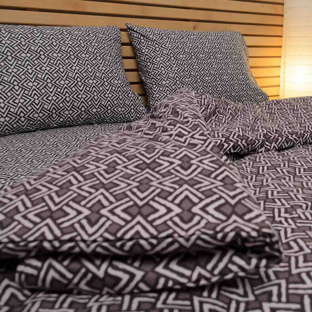 Комплект постельного белья двуспальный Сатин Скиф 125 г/м2 YouStar (Серый с коричневым) 2 х 50х70 Сумы - изображение 3