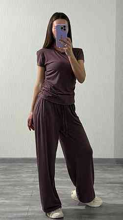 Жіночий прогулянковий оверсайз костюм-двійка: футболка та штани віскоза Шоколад Одеса