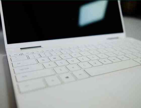 Ноутбук: DELL XPS 13 7390 2в1 , 7- 1065G7 RAM 16Gb SSD 512 Gb. White. Киев