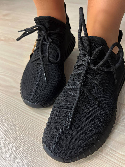 Кросівки жіночі NM 11-301-2 у стилі Yeezy з дихаючої сітки чорні, 38, 24,5 см Київ - фото 5
