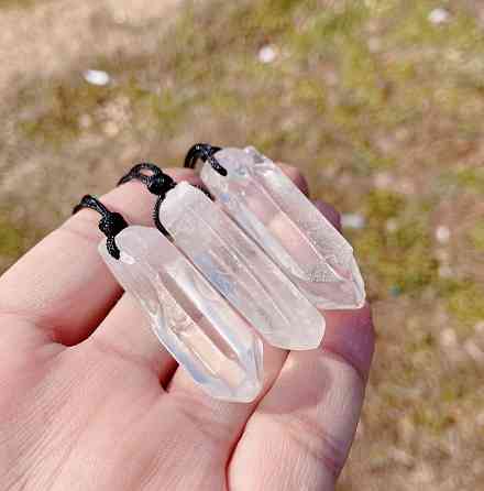 Підвіска з натурального гірського кришталю на регульованому шнурку Київ