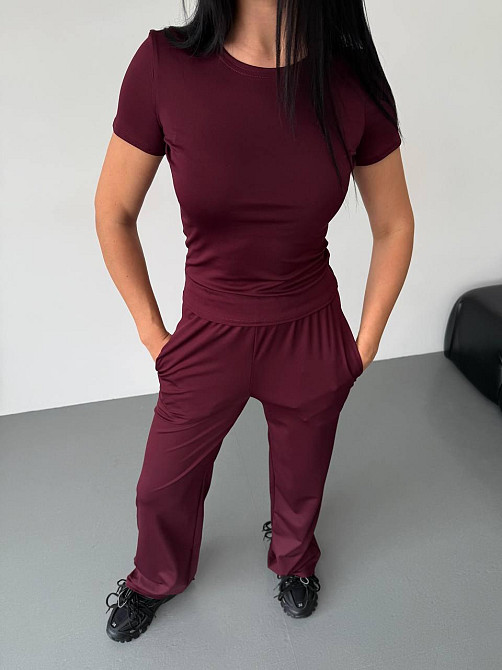 Женский базовый костюм тройка: лонгслив, футболка и штаны микродайвинг Бордо Одесса - изображение 6