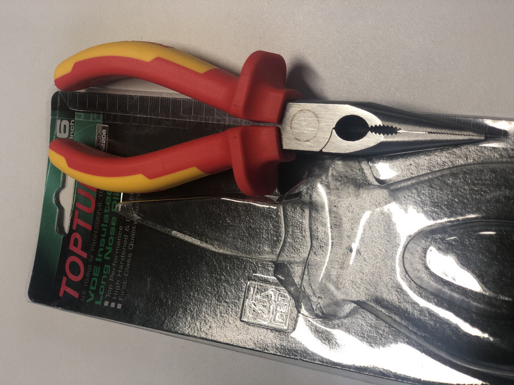 Плоскогубцы диэлектрические удлиненные 6