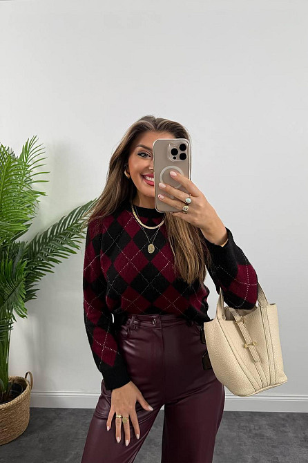 Женский оверсайз свитер в геометрический принт машинная вязка Черный Одесса - изображение 4