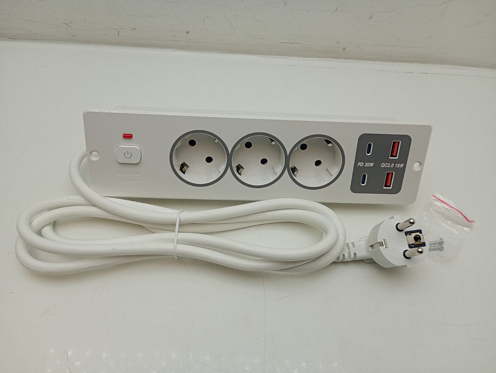 Врізна потрійна розетка 2*USB QC 3.0 18W, 2*Type-C PD 20W Луцк - изображение 1