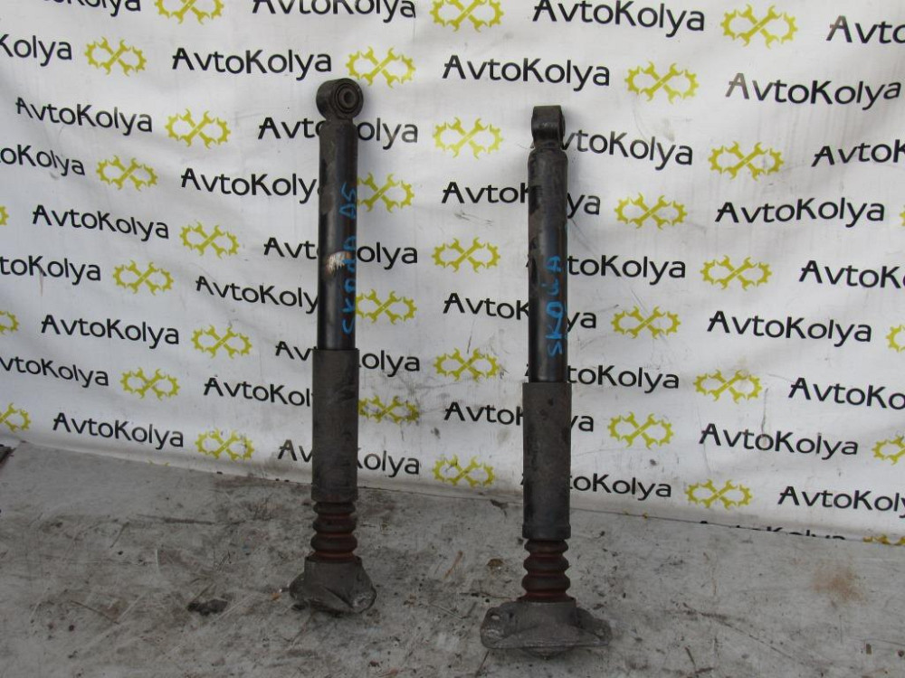 Амортизатор задній Skoda Octavia A5 2009-2013 Ковель - фото 1