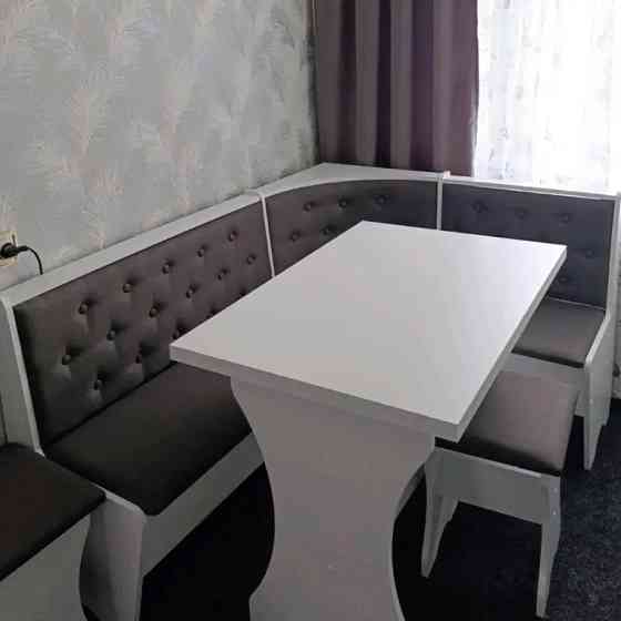 Кухонный уголок, стол и два табурета 154х114 см Семейный - Белый Львов