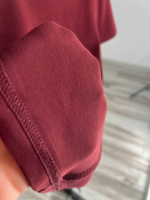 Футболка жіноча A-N 25197 вишивка літера F однотонна базова середня довжина one size, бордовий, one size Київ - фото 19