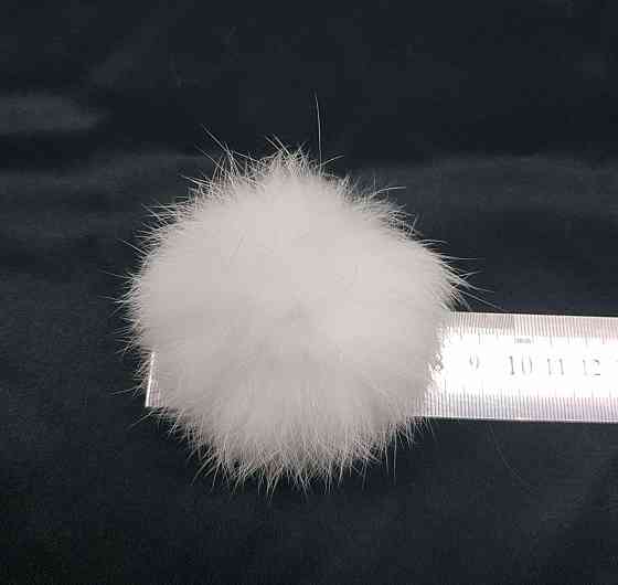 Помпони з натурального хутра кролика на нитці 6-7 см Червоний Харків