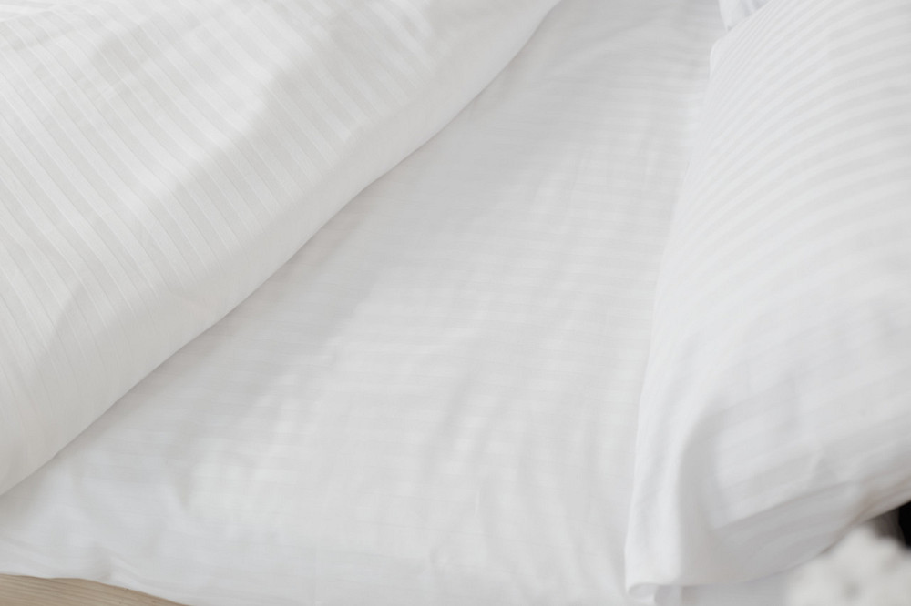 Комплект постельного белья Ideal Textile страйп сатин белый полуторный (56860348) Черновцы - изображение 5