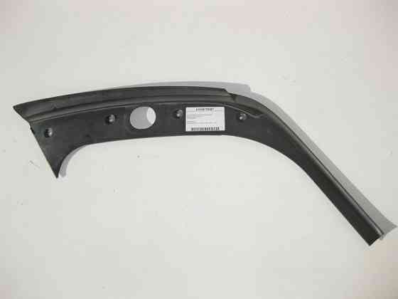 Mercedes-Benz  A1646700487 Пластикова накладка під кватирку заднього правого крила GL X164 Одеса